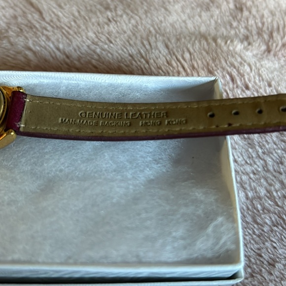 NWOT Disney Watch - Picture 5 of 7